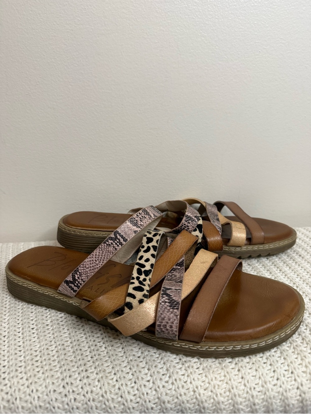 Blowfish Women’s Brown Multi-Strap Slide Sandals with Animal Print size 10 - Picture 8 of 9